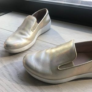 Fit Flop's Audrey Artisan Gold Loafers